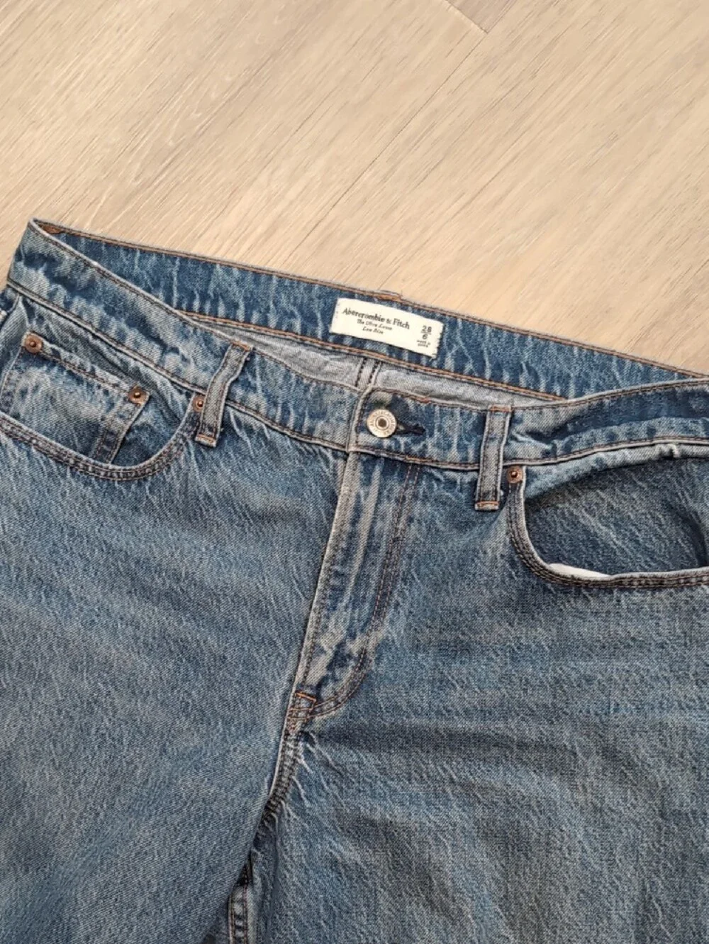 Abercrombie & Fitch Low Rise Ultra-loose Jean Size 6/ 28 - Picture 5 of 11